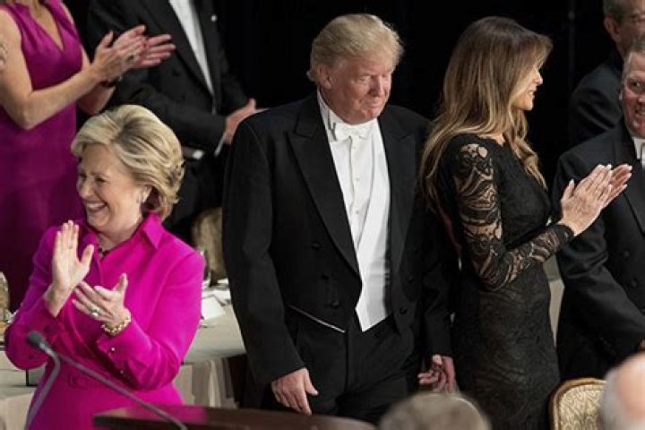 Hillary Clinton & Donald Trump Awkward Dinner — PICS