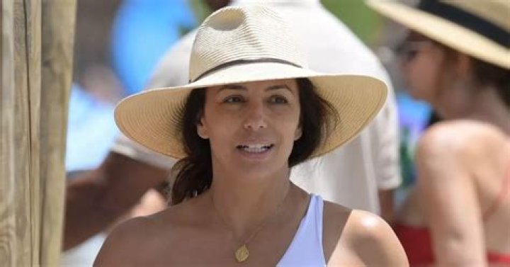 Hottest Celebrity PDA Swimsuit Pics
