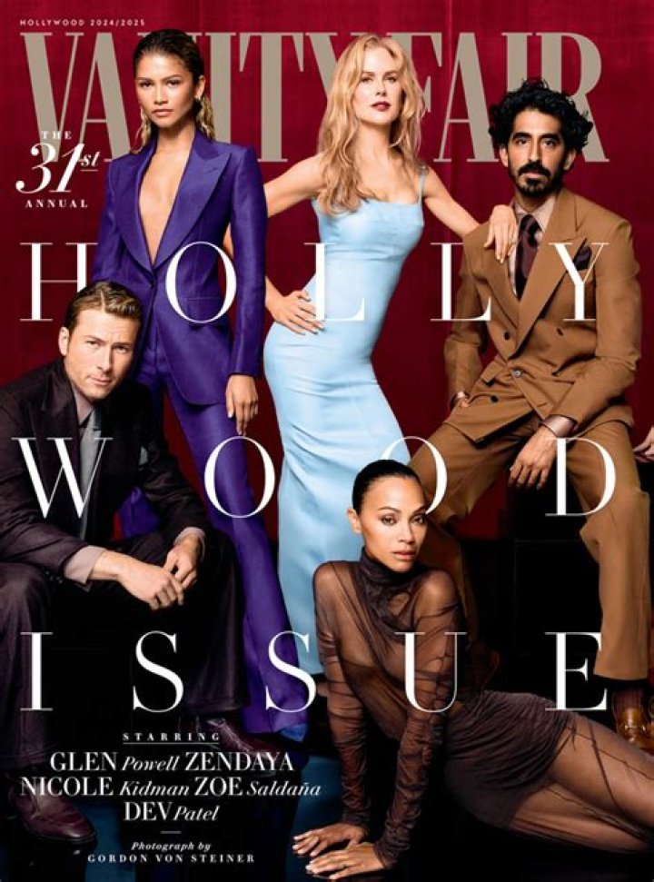 Hottest Celebrity Pics This Week Of Dec. 16-22: Kelly Ripa & More