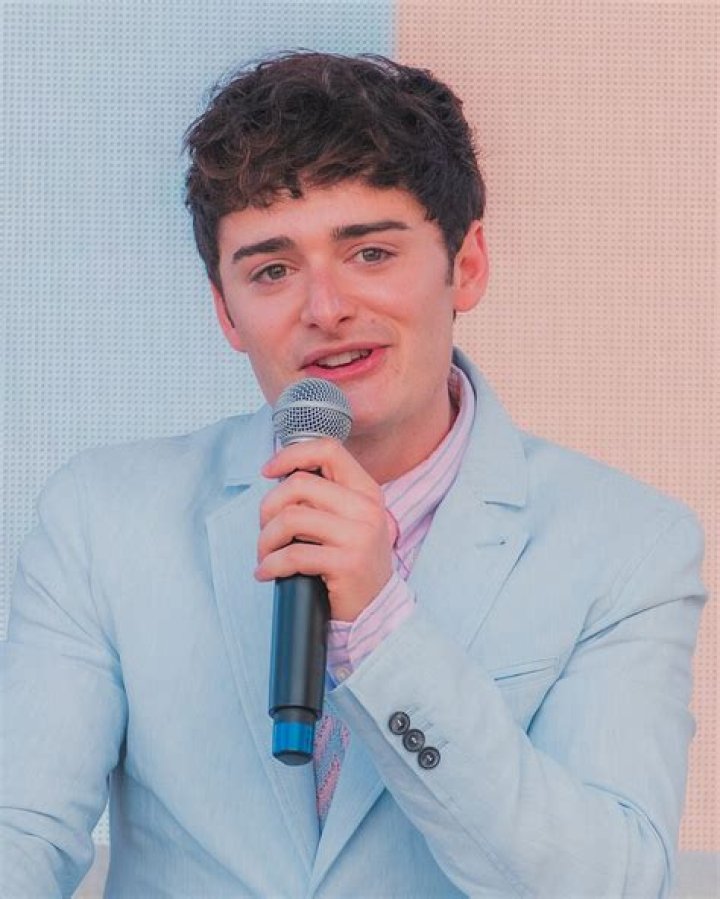 Hottest Celebrity Pics This Week Of Sept. 2-8: Noah Schnapp & More