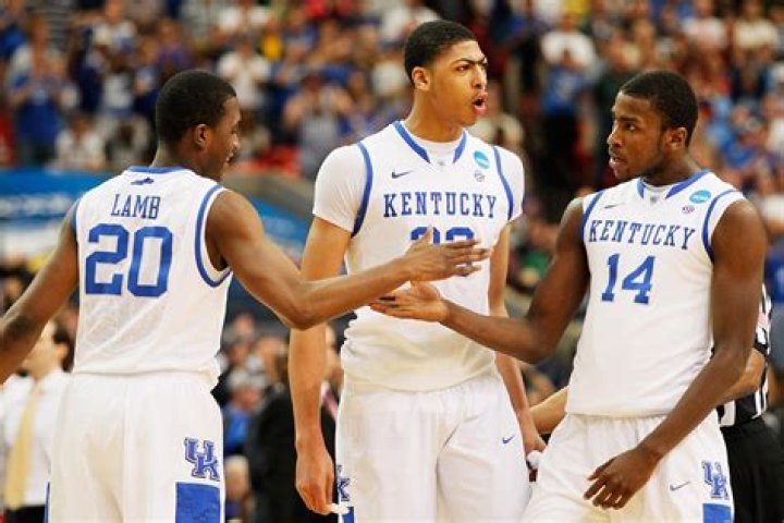 Hottest College Basketball Players — 10 Players To Watch For In March Madness – Hollywood Life