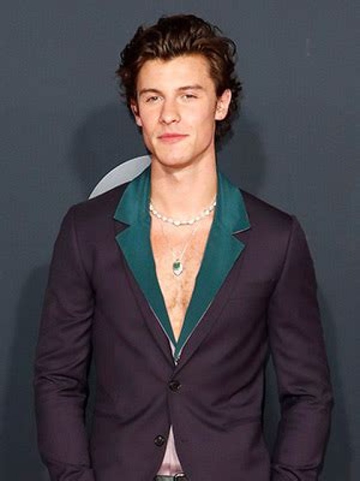 Hottest Hunks of 2019 Celebrity Photos  – Hollywood Life