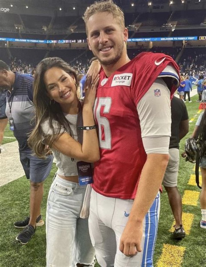 Hottest NFL Wives & Girlfriends — Photos