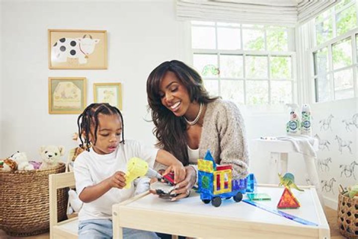 How Her Son Helps Her Stay Present (Exclusive) – Hollywood Life