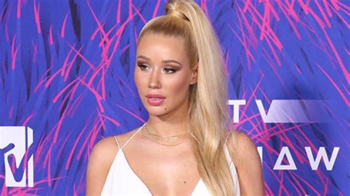 Iggy Azalea Rocks Mini Dress After Rumors She Had A Baby – Hollywood Life