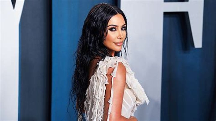 Instagram Freeze Day: 5 Facts About Why Kim Kardashian & More Stars ‘Freezing’ Accounts