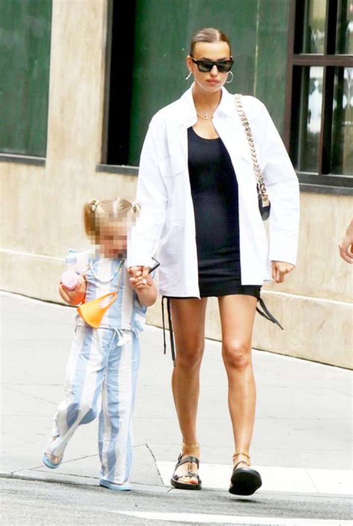 Irina Shayk Rocks Black Mini Dress While Out With Daughter 2 Weeks After Getaway With Kanye West