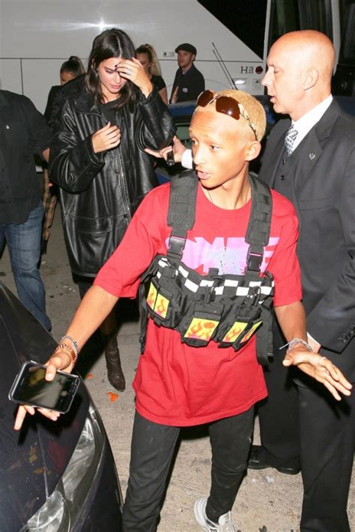 Jaden Smith & Kendall Jenner’s Beach Trip Pic After Jada Pinkett Confession – Hollywood Life