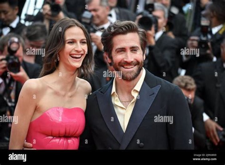 Jake Gyllenhaal & Jeanne Cadieu Have Rare Public Date At French Open: Photos