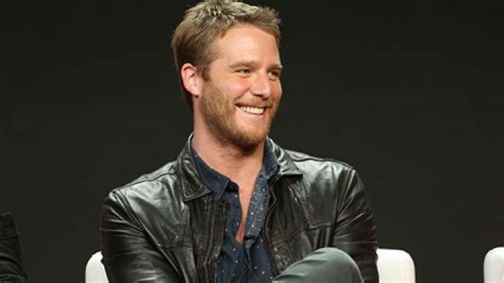 Jake McDorman On ‘What We Do In The Shadows’ — Exclusive Interview – Hollywood Life