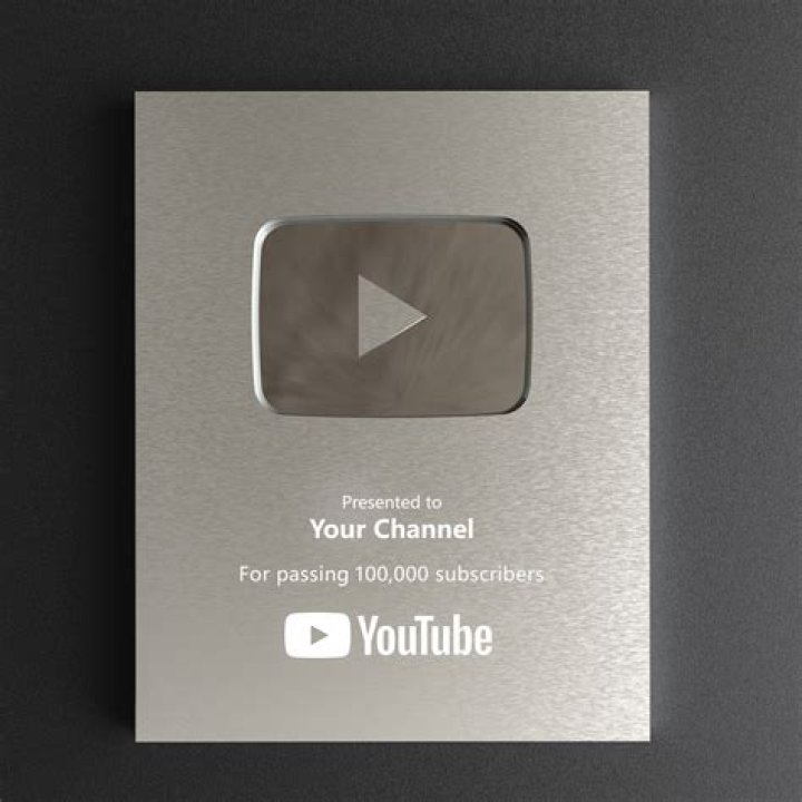 Jake Paul Hits 10 Million YouTube Subscribers & Fans Immediately Troll Him By Unfollowing