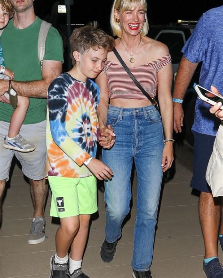 Jamie Foxx, Madonna, & More Stars Involving Their Kids In George Floyd Protests