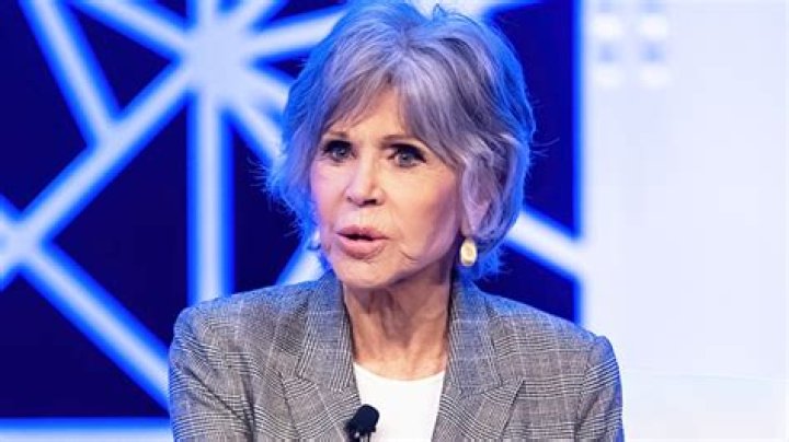 Jane Fonda Says She’s ‘Realistic’ About Death After Cancer Diagnosis – Hollywood Life