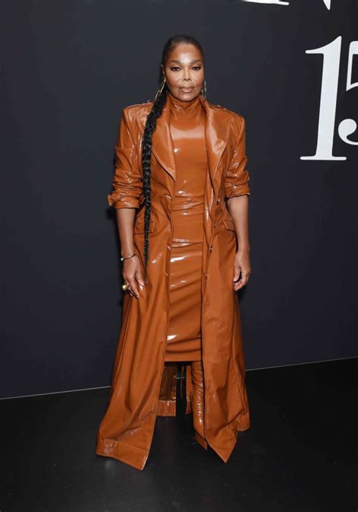 Janet Jackson Wears Leather Trench Before Kentucky Derby Performance – Hollywood Life