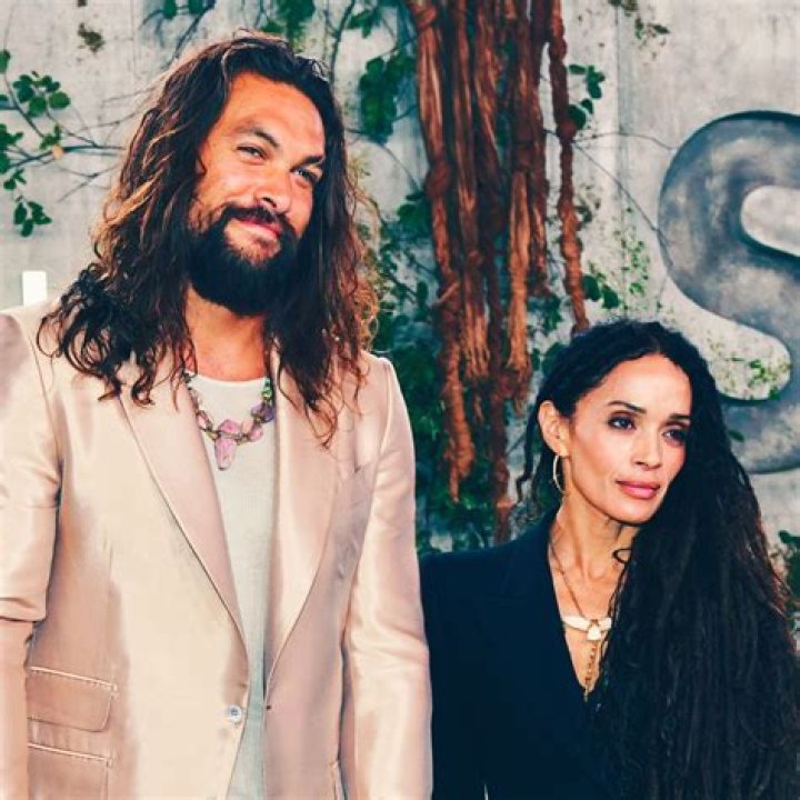 Jason Momoa & Lisa Bonet Kiss After He Sweetly Surprises Her By Restoring Her First Car — Watch