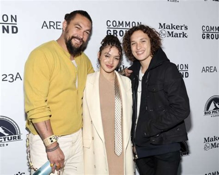 Jason Momoa & Lisa Bonet’s Dinner Date In NYC After His Super Bowl Ad – Hollywood Life