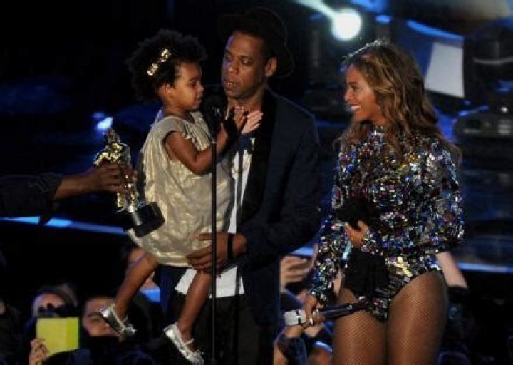 Jay-Z Gives Surprise Tony Awards Performance With Alicia Keys: Watch
