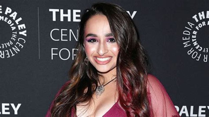 Jazz Jennings Shares Her New Body In A Bikini After 3rd Gender Confirmation Surgery — Watch