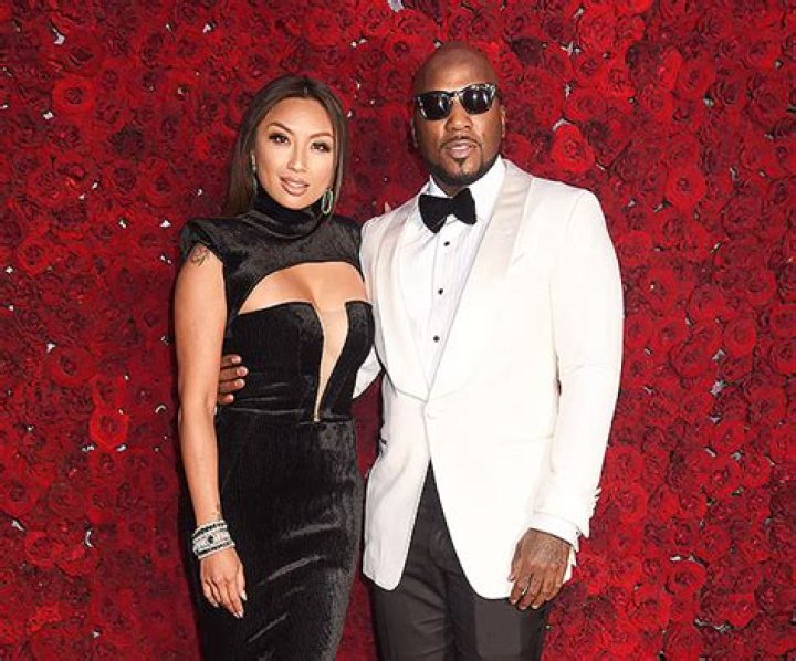 Jeannie Mai & Yeezy Married In Gorgeous At-Home Wedding: Pics – Hollywood Life