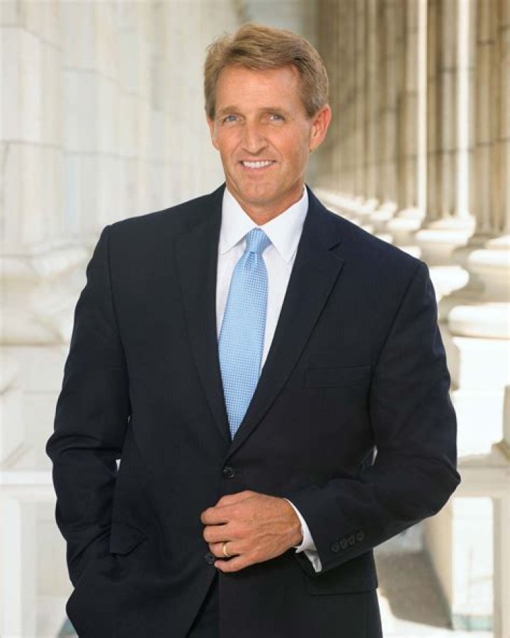 Jeff Flake: Facts About Resigning Senator Who Called Out Trump’s ‘Outrageous’ Behavior