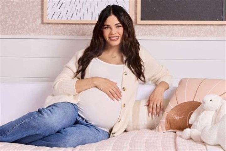 Jenna Dewan Is Pregnant With Third Child & Shows Off Her Bare Baby Bump in Bathtub Video