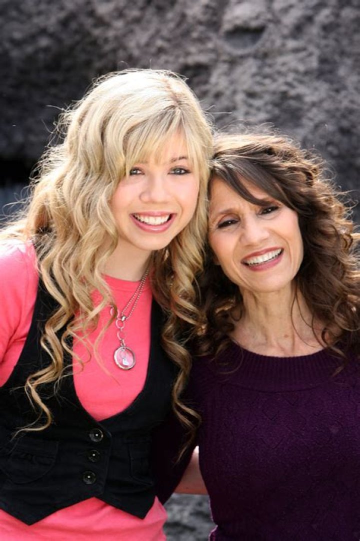 Jennette McCurdy Tweets After Mother’s Death — ‘iCarly’ Star Thanks Supporters – Hollywood Life