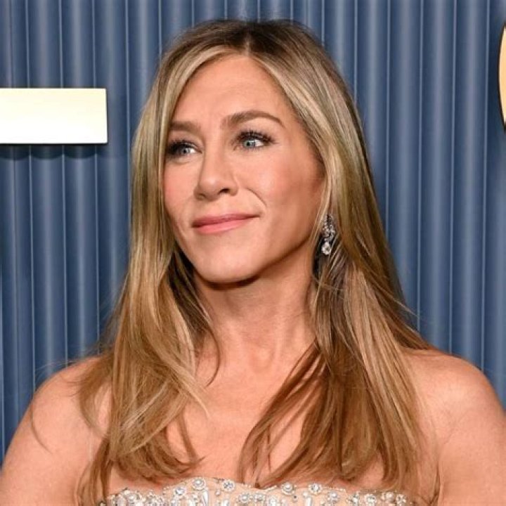 Jennifer Aniston & Brad Pitt ‘Looking Forward To’ Reuniting For ‘Fast Times’ Virtual Table Read