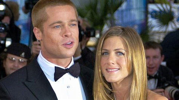 Jennifer Aniston Describes Brad Pitt As ‘So Sexy’ In Flirty ‘Fast Times’ Table Read — Watch
