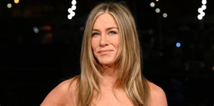 Jennifer Aniston & More Of The ‘Friends’ Cast Confirm Epic Reunion Special: ‘It’s Happening’