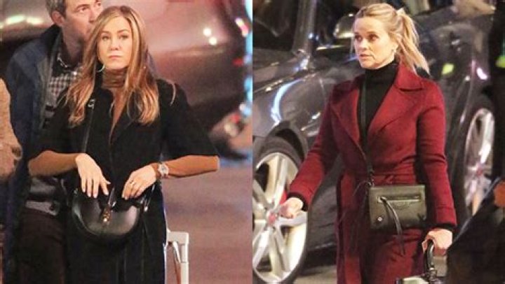 Jennifer Aniston & Reese Witherspoon Rock Coats On ‘The Morning Show’ – Hollywood Life