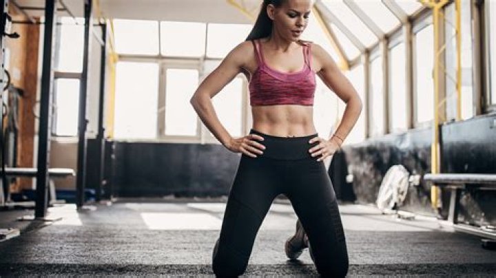Jennifer Aniston & Rihanna’s Trainer Reveals Their Workouts To Get Long, Toned Muscles