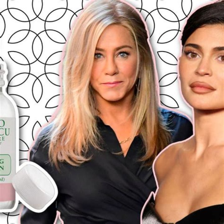 Jennifer Aniston Treats a Pimple With This Drying Lotion & It’s Under $15