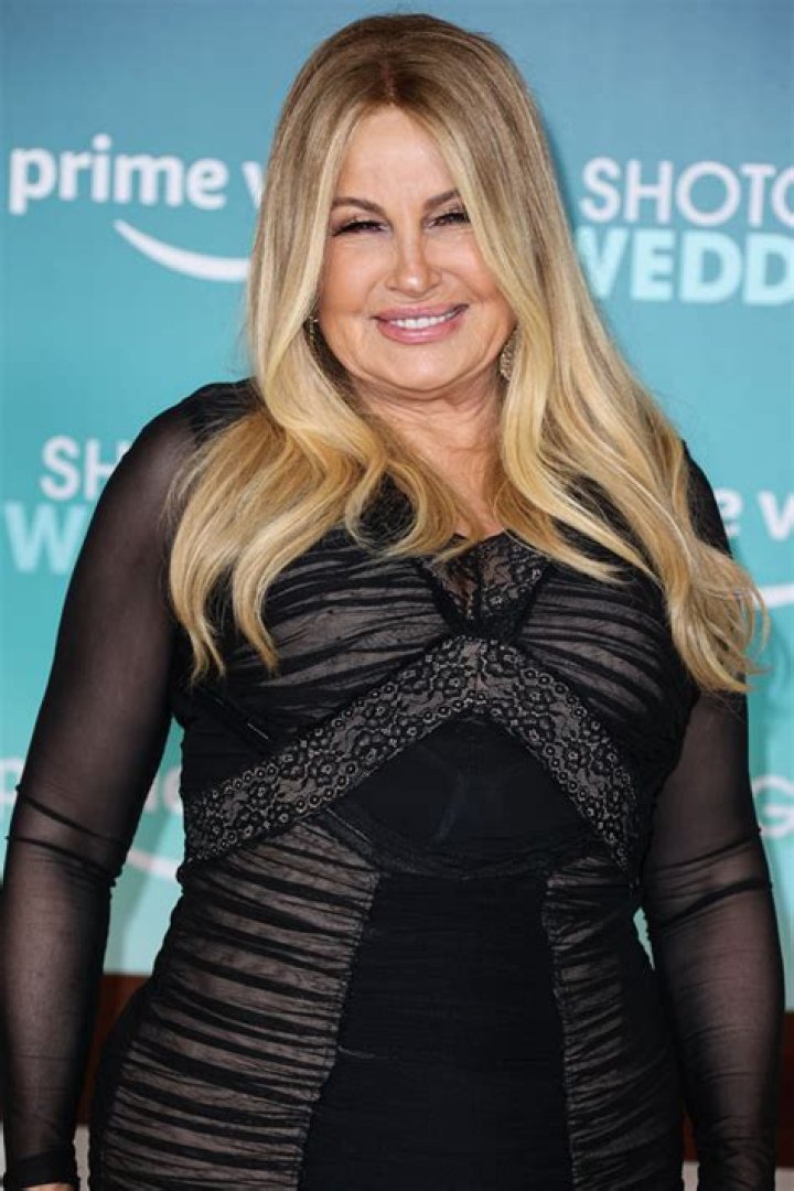 Jennifer Coolidge Recites ‘Jenny From The Block’ To J.Lo In TikTok – Hollywood Life
