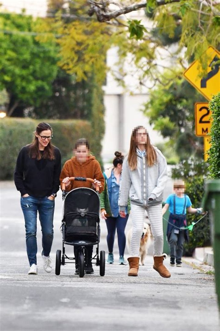 Jennifer Garner’s Daughter Violet, 14, Is Now Taller Than Jennifer On Family Walk With Pets — Pic