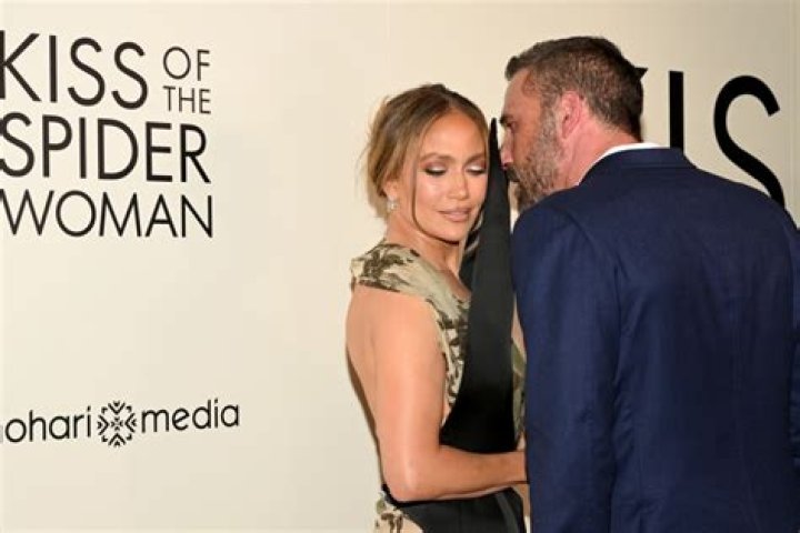 Jennifer Garner Spotted On Solo Outing Following Ex Ben Affleck & J.Lo’s Getaway To Montana — See Photos