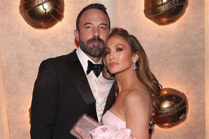 Jennifer Lopez Reportedly Bought Jewelry For Ben Affleck’s Daughters While Celebrating His Birthday