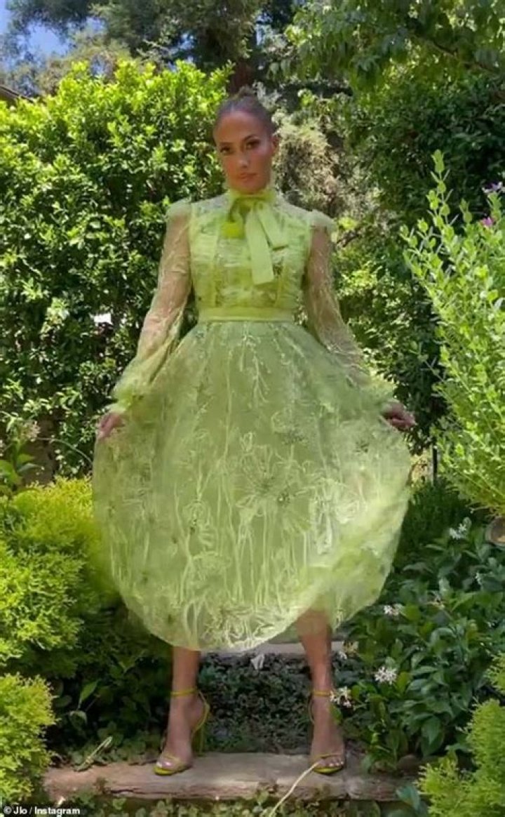 Jennifer Lopez Rocks Frilly Green Dress After Romantic Birthday Getaway With Ben Affleck — Watch