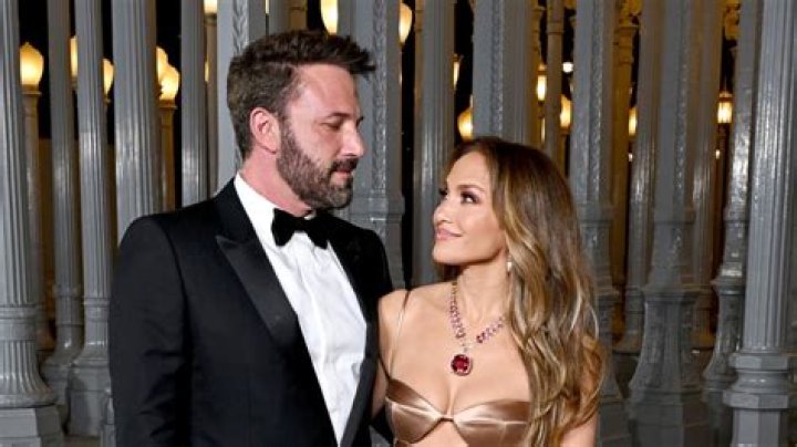Jennifer Lopez Rocks Red Bikini While In Italy With Ben Affleck – Hollywood Life
