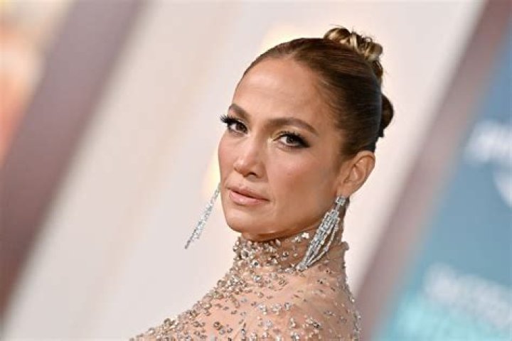 Jennifer Lopez’s Flawless Skin & Highlights At Billboard Awards