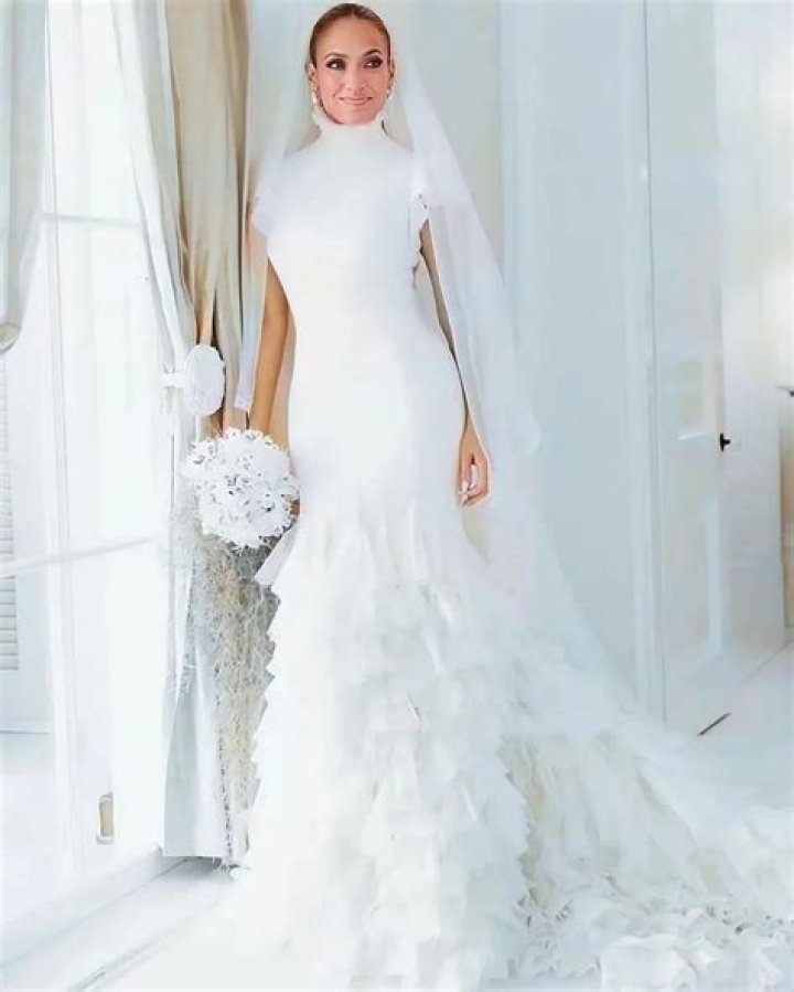 Jennifer Lopez Shares Look At 3 Wedding Dresses After Georgia Wedding – Hollywood Life