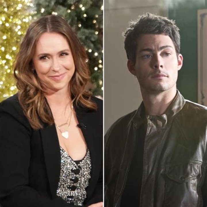 Jennifer Love Hewitt Gives Birth: Actress Welcomes 3rd Child With Husband Brian Hallisay
