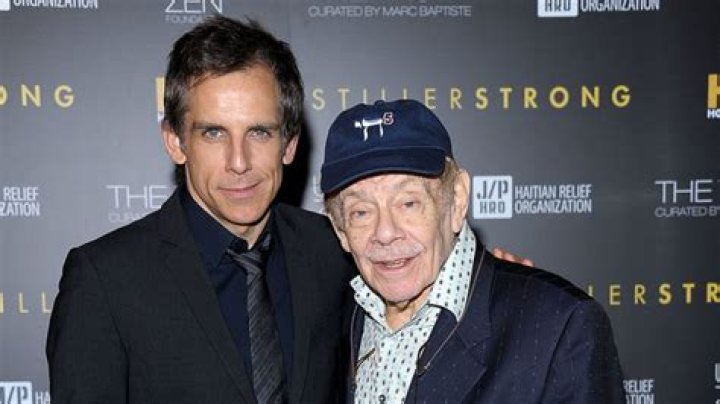 Jerry Seinfeld, Jason Alexander, & Cast of ‘Seinfeld’ Remember Jerry Stiller After His Passing — See Posts