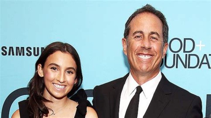 Jerry Seinfeld’s Daughter Attends Prom & He Photobombs Her Pic – Hollywood Life