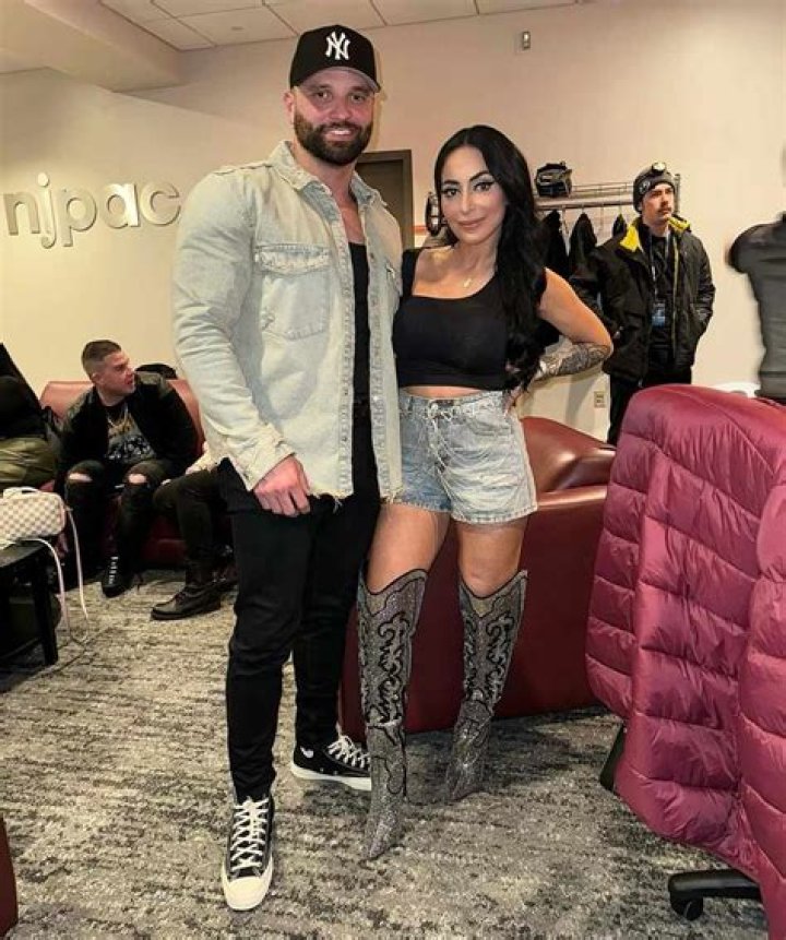 ‘Jersey Shore’ Star Angelina Pivarnick Looks Like Kim Kardashian In New Photo Shoot