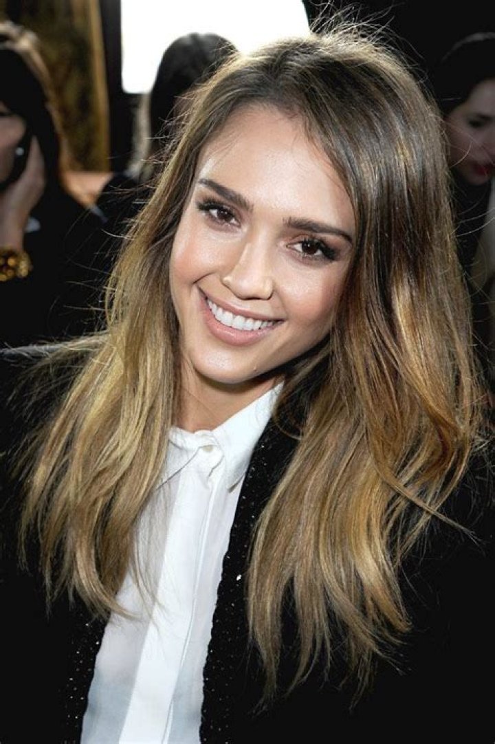 Jessica Alba’s Big, Bold Brows — Get Her Look