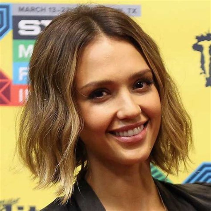 Jessica Alba’s Short Hair Makeover – Pics – Hollywood Life