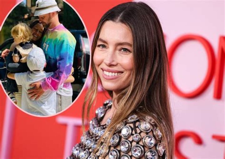 Jessica Biel Kisses Justin Timberlake In Leopard Bikini In Italy – Hollywood Life