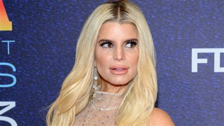Jessica Simpson Gets A Wedgie In Her Bikini In Bahamas – See Pics – Hollywood Life
