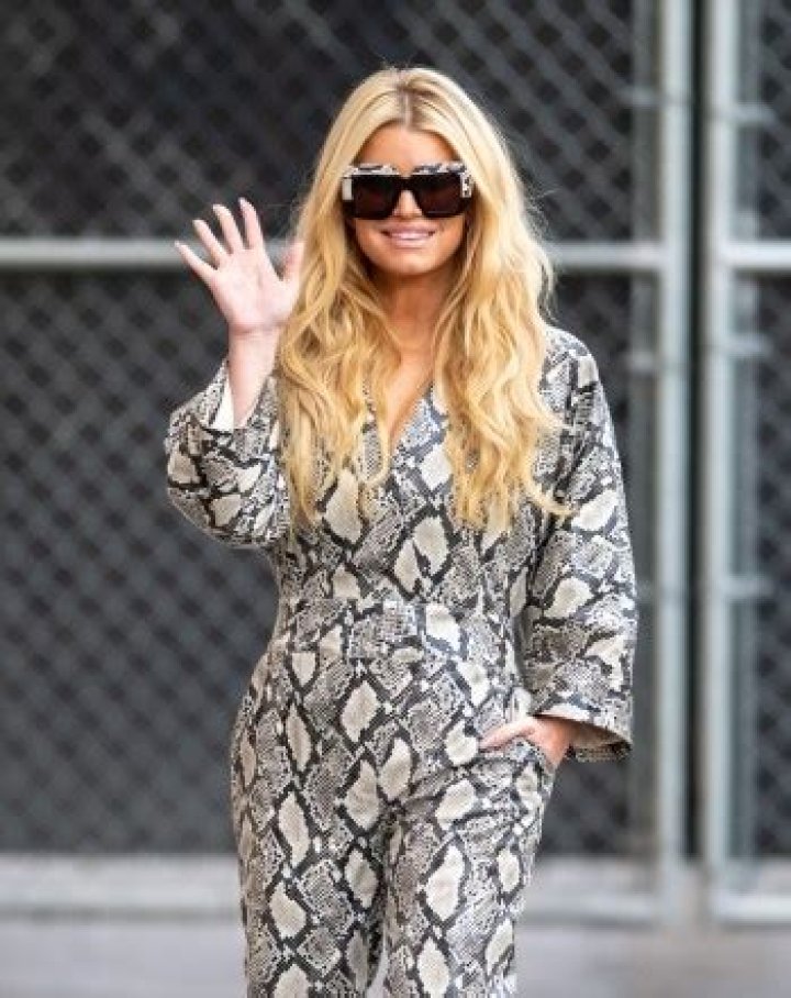 Jessica Simpson’s Book Tour Press Looks: Snakeskin Dress & More Of Her Fabulous Outfits