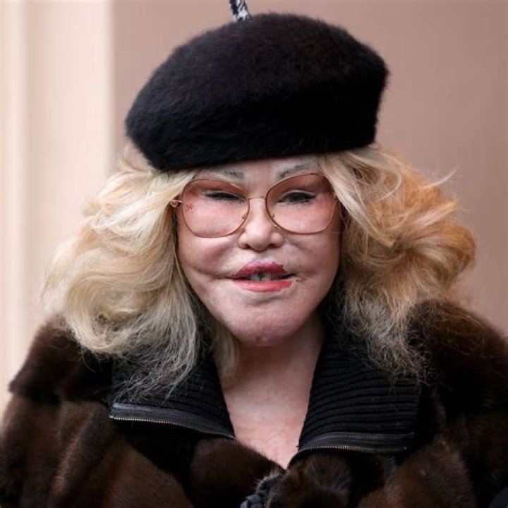 Jocelyn Wildenstein — PICS